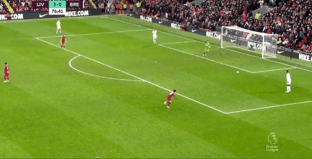 1642347563251063743.gif liv bre 12.gif