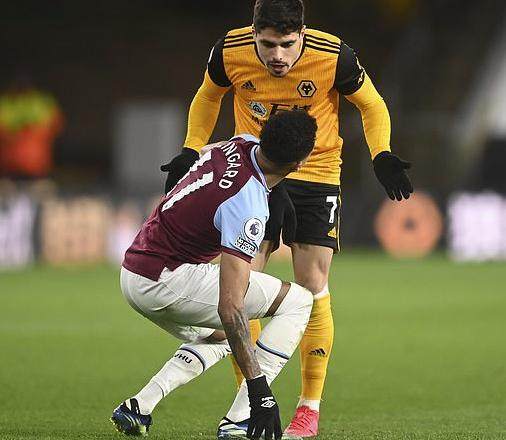 1617685393319023134.jpg 41376714-9438747-Jesse_Lingard_has_revealed_Pedro_Neto_took_issue_with_West_Ham_s-m-5_1617666684428.jpg